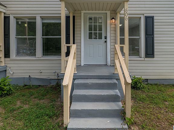 3rd image of 606 Hartsfield Dr