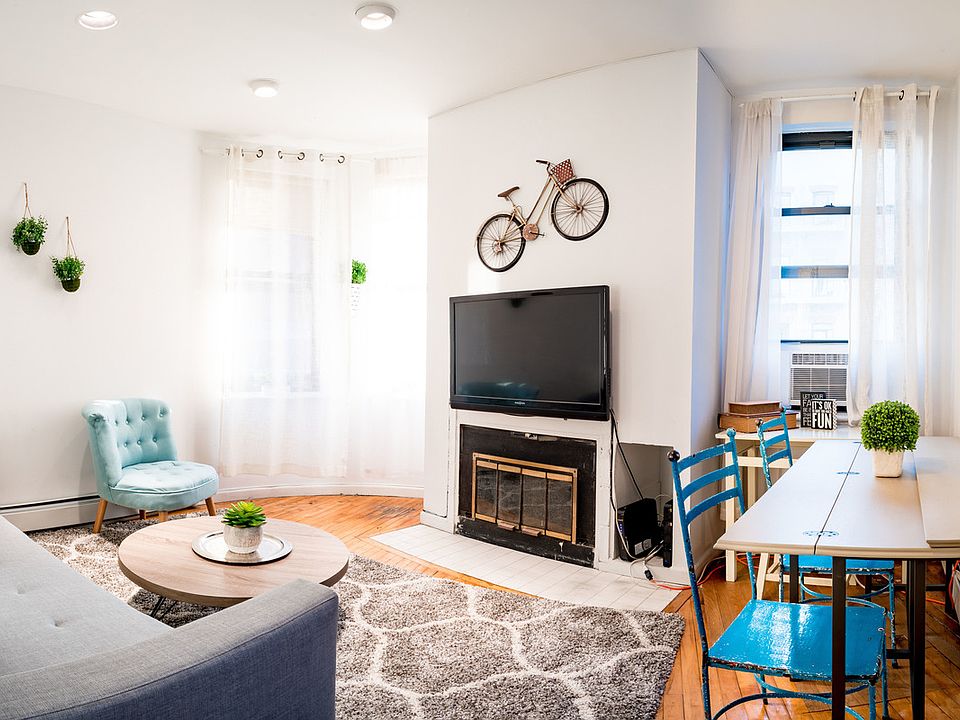 1st image of 139 Christopher St APT 3W