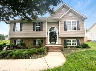 460 Mallard View Ln, Winston Salem, NC 27127