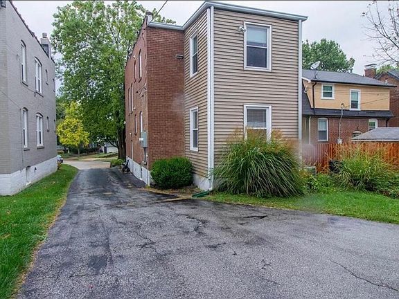 3rd image of 1430 Woodland Dr