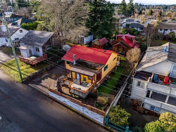 951 Dogwood St, Campbell River, BC V9W 2Z2