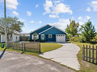 7009 Fox Ct, Panama City, FL 32404
