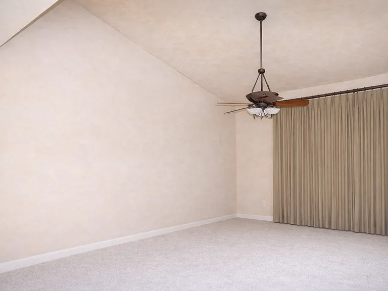 704 Horseshoe Bay Blvd #E — Photo 2