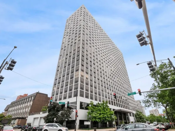 4343 N Clarendon Ave, Chicago, IL