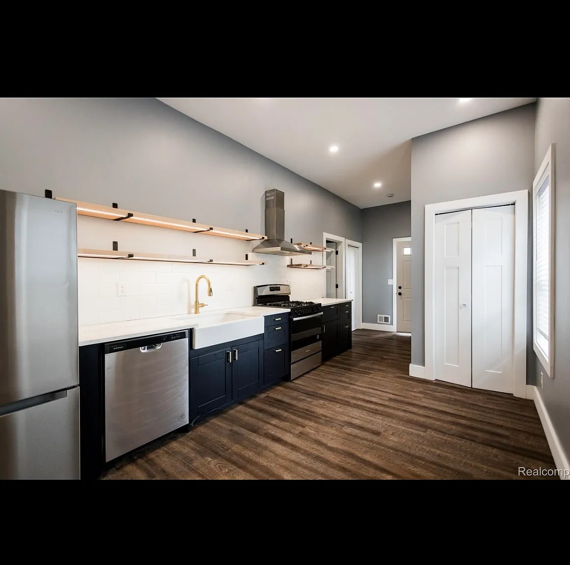 2 bed, 1256 sqft, $1,750 — Photo 4