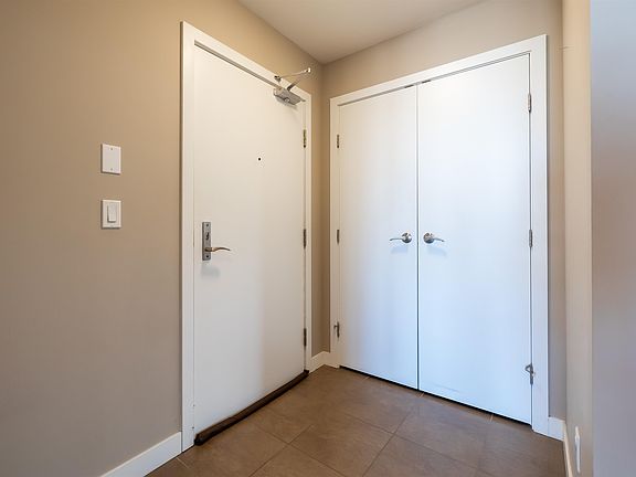 2nd image of 2950 King George Blvd #402