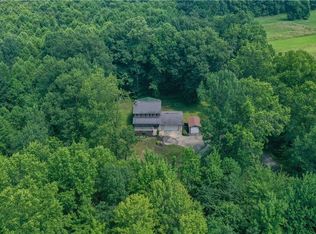 6952 New Castle Rd, Lowellville, OH 44436