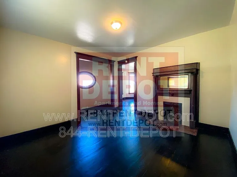 519 E Michigan St — Photo 8