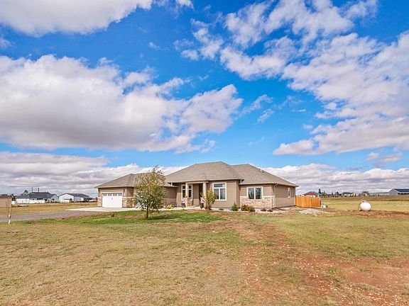 3rd image of 703 Sally Port Rd