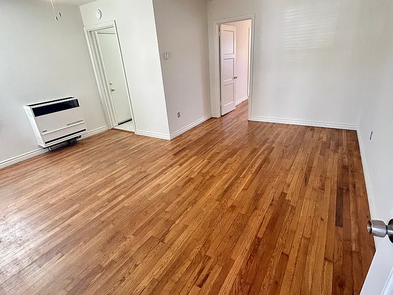 3818 1st Ave — Photo 4