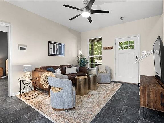 4th image of 4806 Mendoza Dr