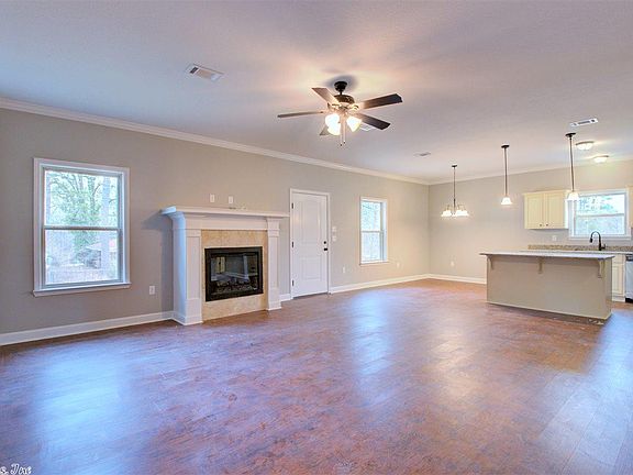 4th image of 7304 Royal Oaks