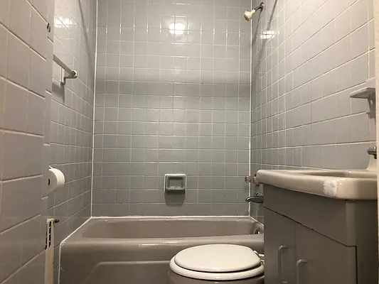 Rented by Premier Metro Realty Corp | media 9