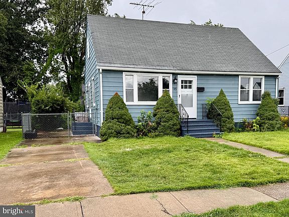 2nd image of 35 Unwin Dr