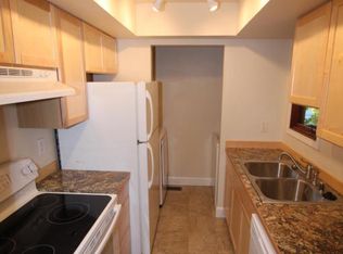 7371 Huntsmen Cir #16-B, Anchorage, AK 99518