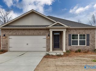 141 Branton Ct, New Market, AL 35761