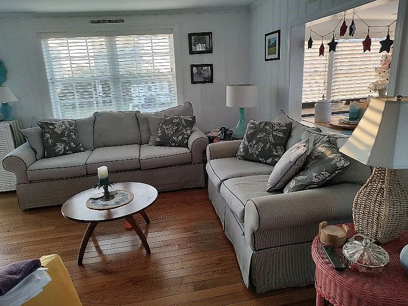 2 bed, 1.5 bath, 1452 sqft, $2,500 — Photo 2