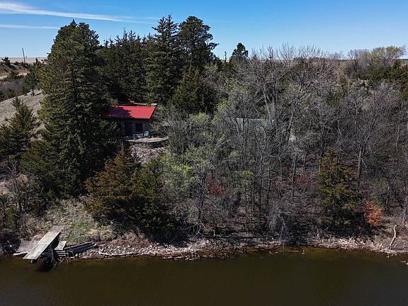 4th image of 77 & 78 Lake Dr