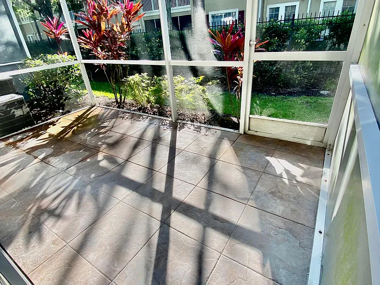 7624 Plantation Cir — Photo 19