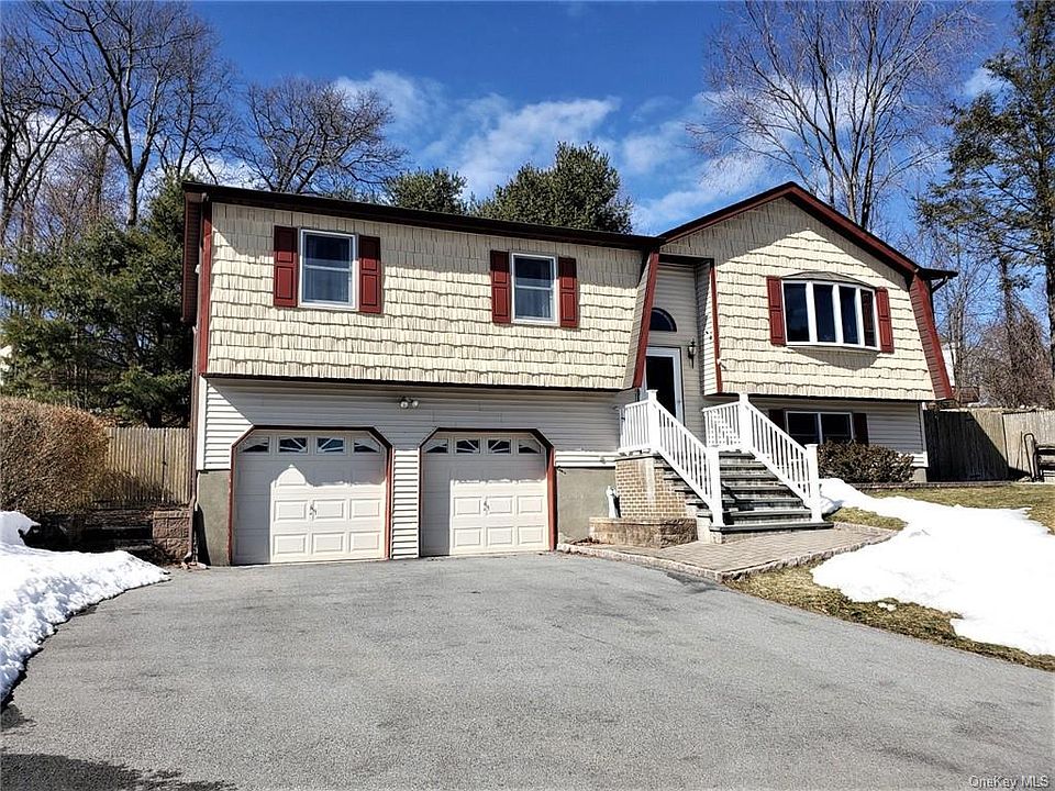 1st image of 16 Arlington Dr