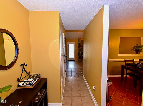 5th image of 2625 Beachview Dr