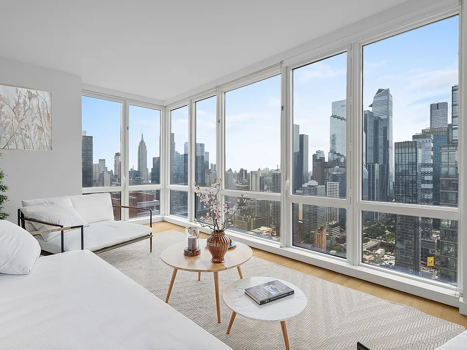 605 W 42nd St #55H
