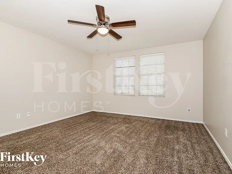 609 Rosemary Dr — Photo 11