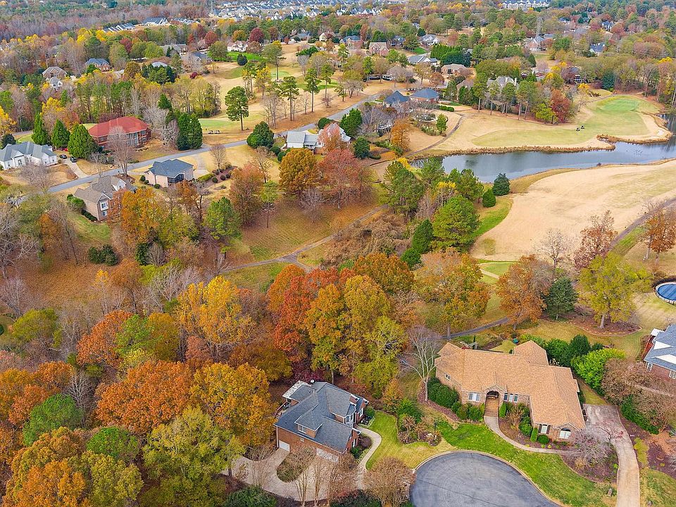 2nd image of 406 Masters Point