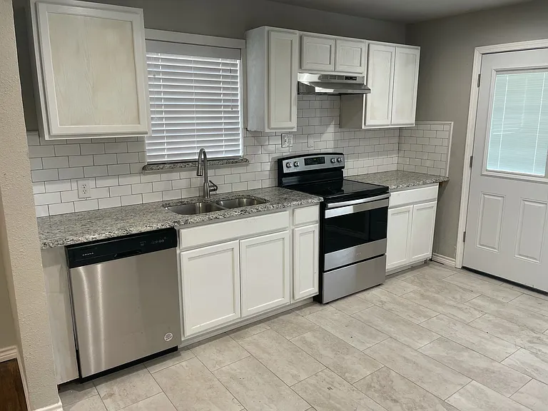 613 S Andrews Ave — Photo 6