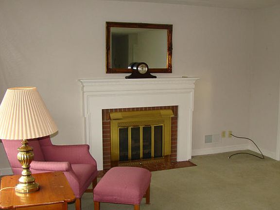 2nd image of 4318 Fontaine Dr