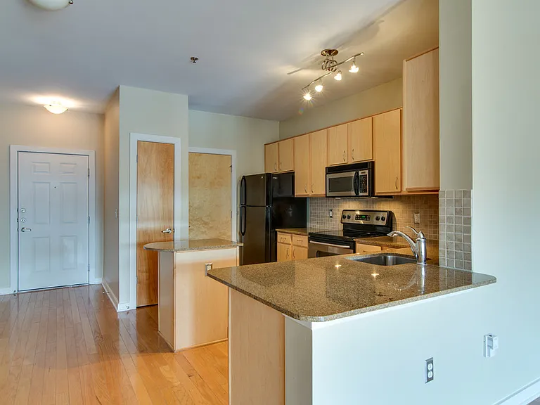 1803 Broadway #328 — Photo 27