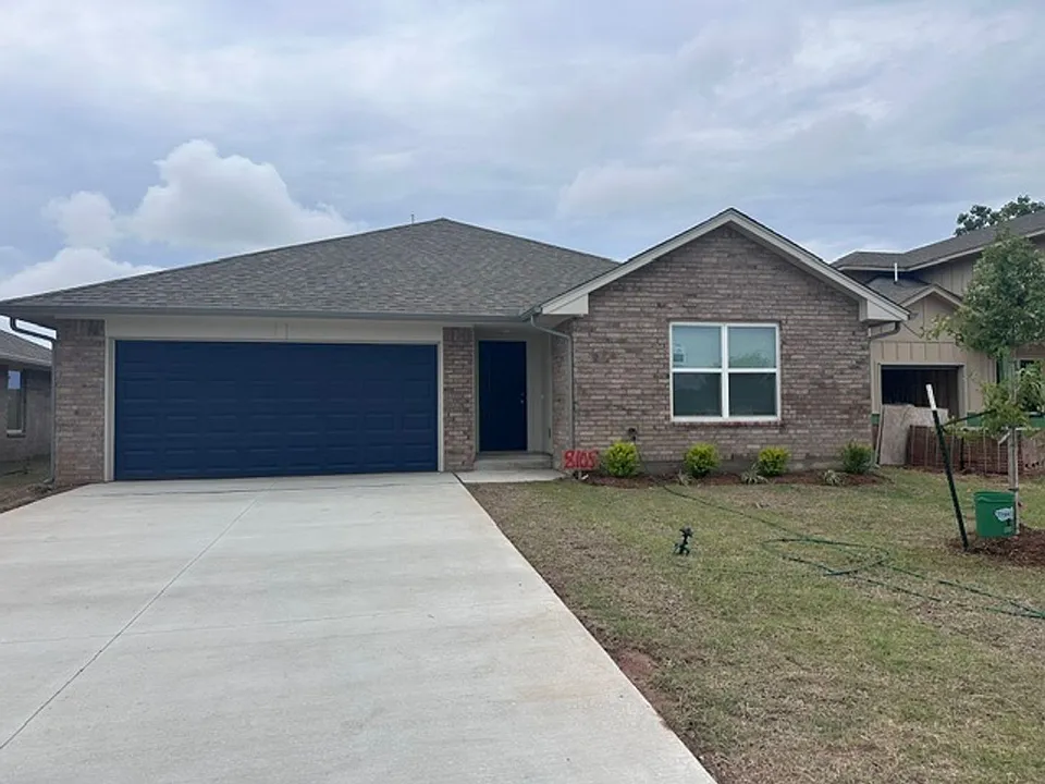 8105 Solare Pl