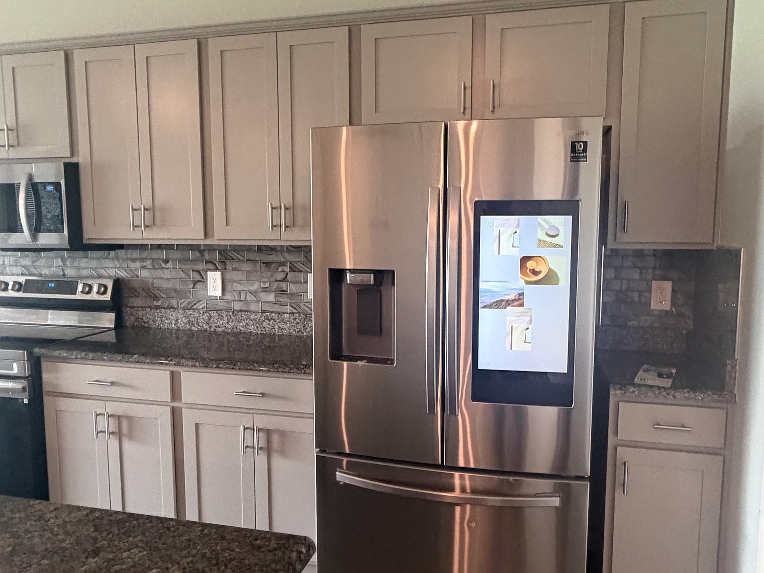 4 bed, 2.5 bath, 2062 sqft, $2,450 — Photo 3