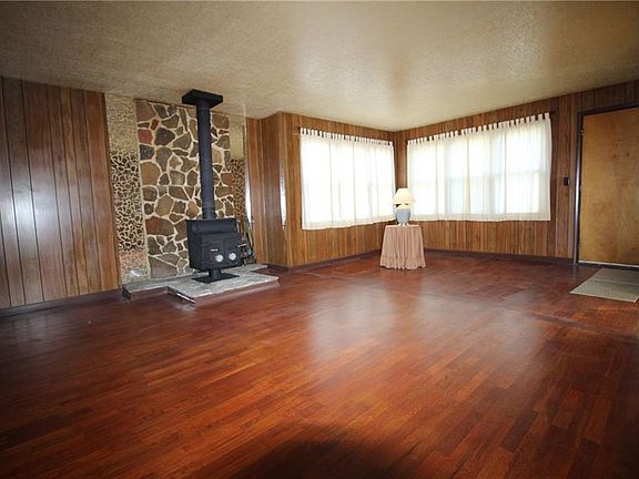4th image of 1018 N Cody Ave