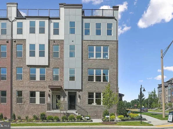8638 Lovelace St, Manassas, VA 20109