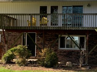 8952 N Shore Dr, Bremen, IN