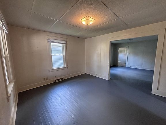 2nd image of 1917 S Elliott St