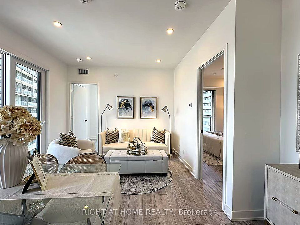1st image of 108 Peter St #3302