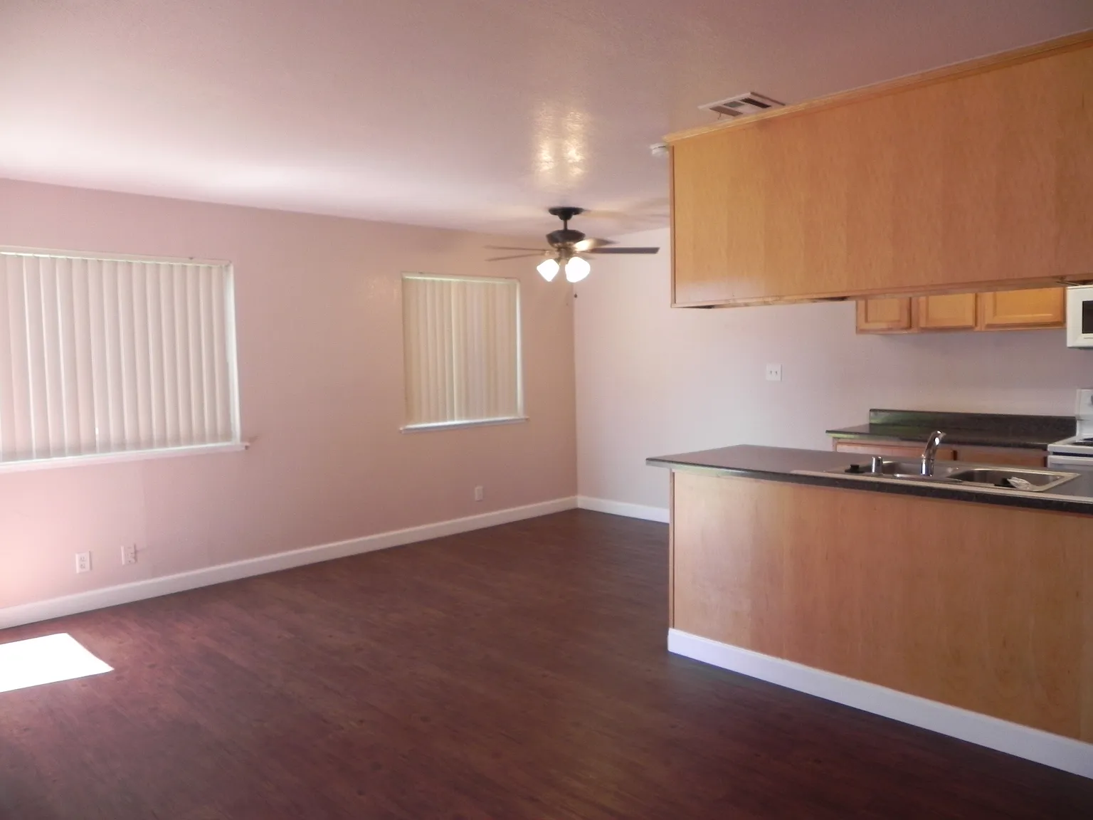 2216 Peach Ave. #2 — Photo 2