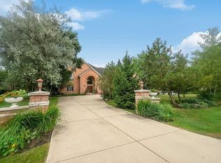 3755 Maple Ave, Northbrook, IL 60062