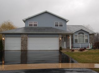 6 Debra Ct, Sauk Village, IL 60411