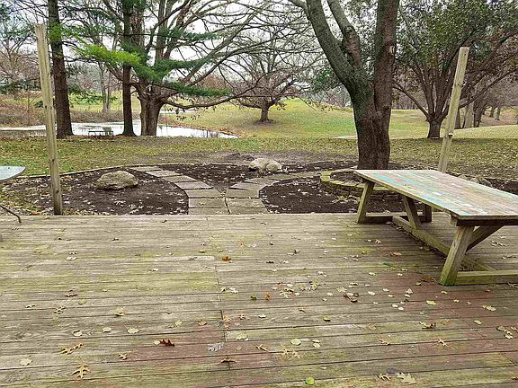 4th image of 1245 W Country Club Dr