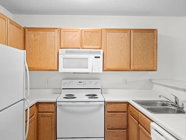 Greenhaven Trace Apartments — Photo 34