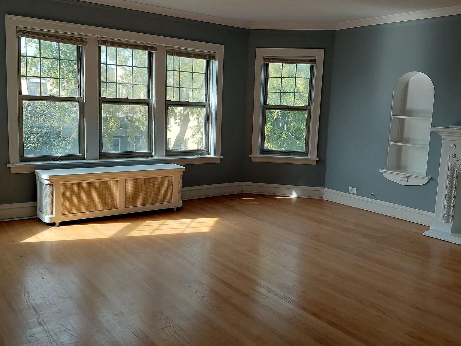 2 bed, 1800 sqft, $1,800 — Photo 2