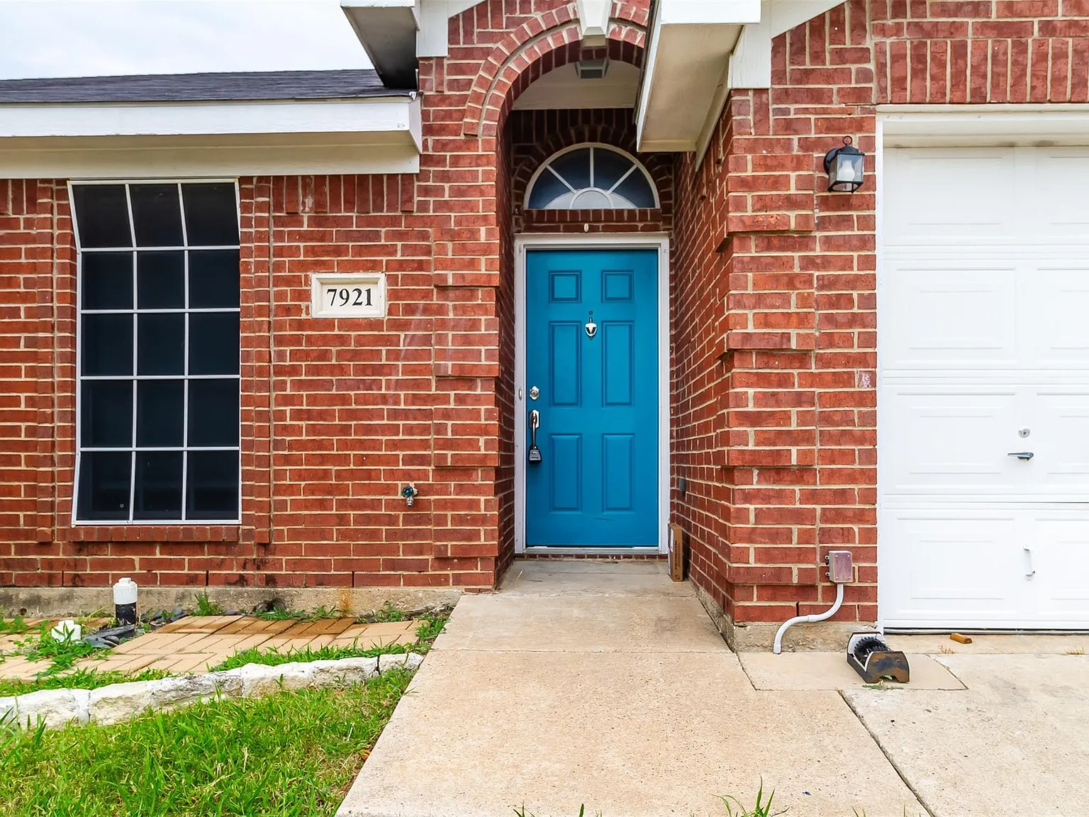 7921 Rattlers Ct — Photo 3