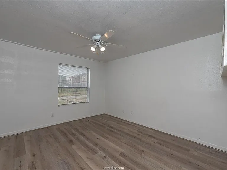 904 University Oaks Blvd #99 — Photo 7