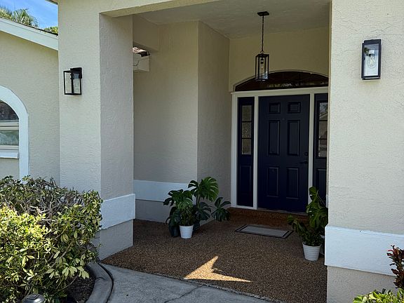Front of house - recently painted.