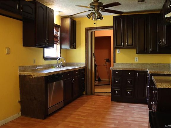 5th image of 525 Janet Ln