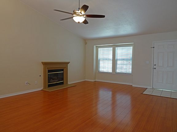 5th image of 4806 Akins Ct