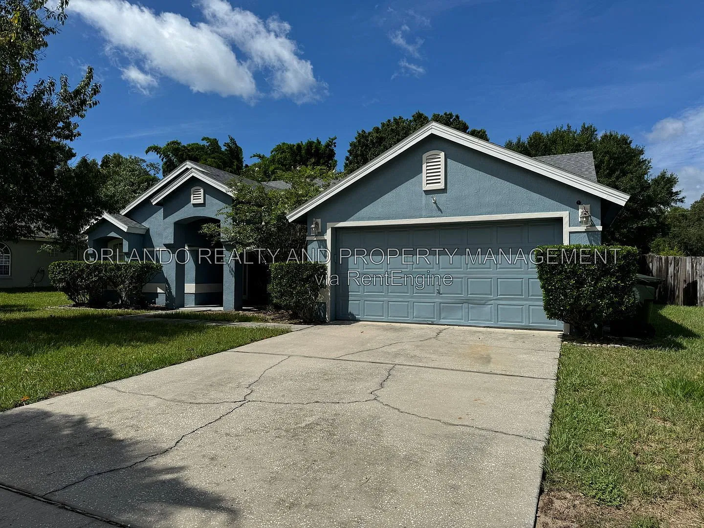 3 bed, 2.0 bath, 1847 sqft, $2,199 — Photo 2